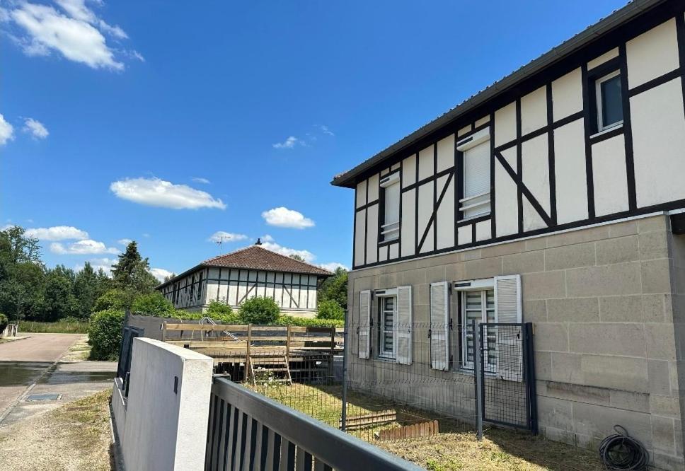 Charmante Maison Comme Chez Soi Saint-Amand-sur-Fion エクステリア 写真
