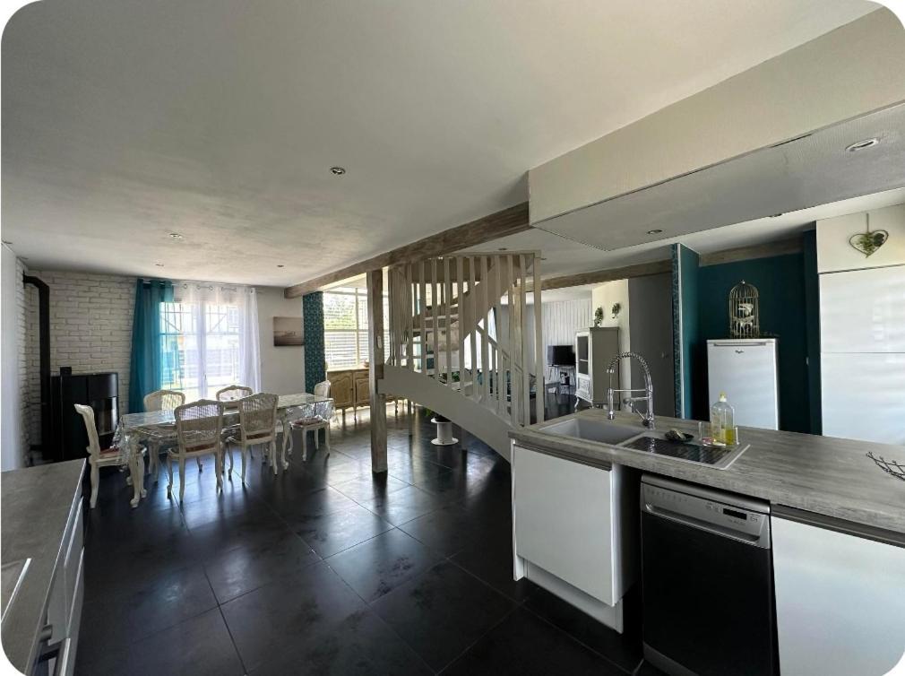 Charmante Maison Comme Chez Soi Saint-Amand-sur-Fion エクステリア 写真